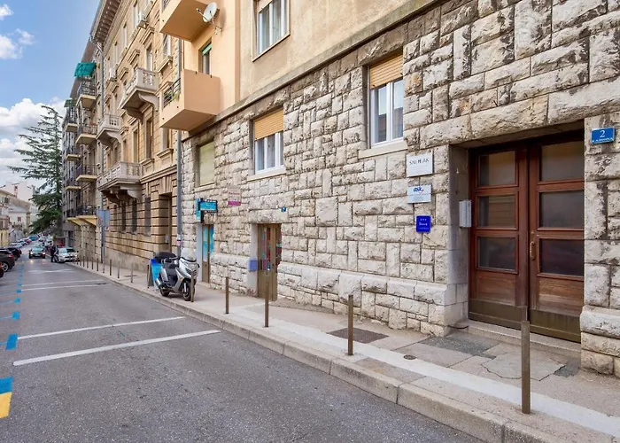 Apartman Altamar شقة *